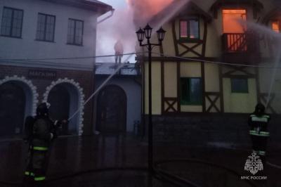 Опубликованы фото и видео пожара в «Окской жемчужине» под Рязанью